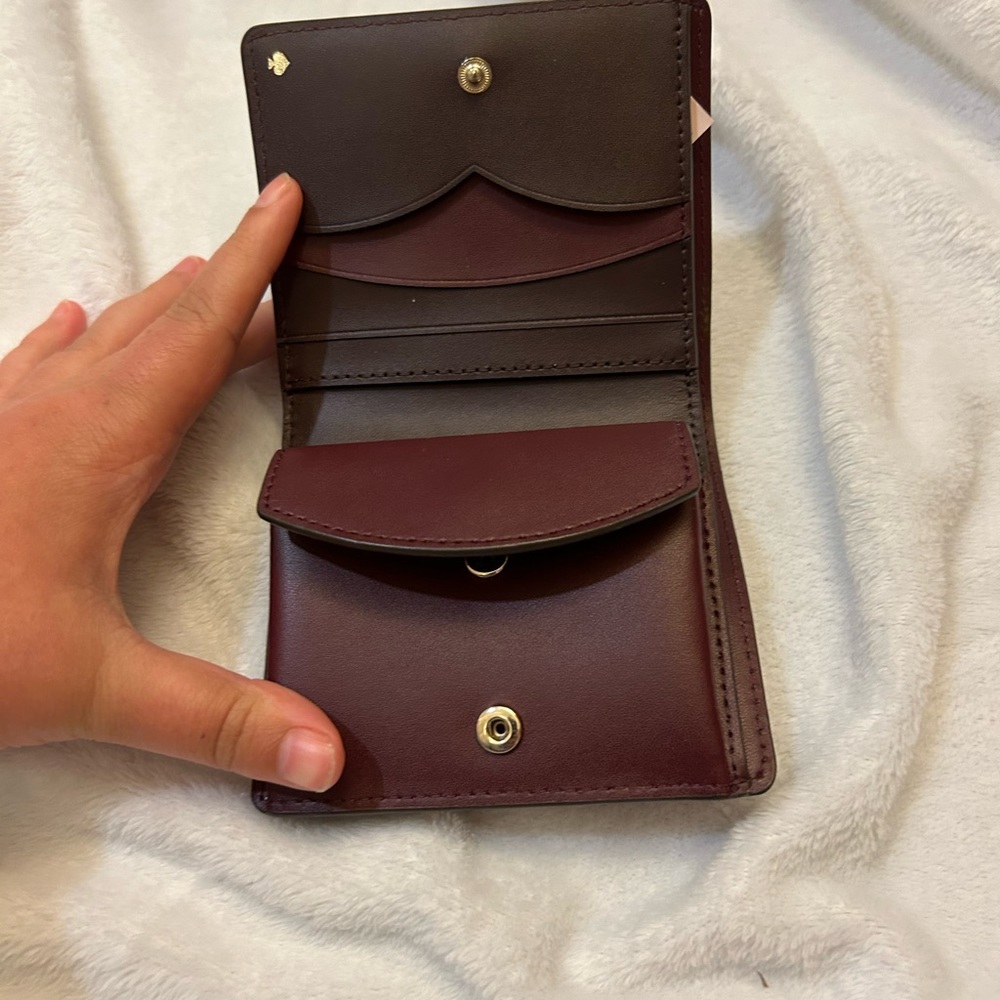 Authentic Kate Spade ♠️ Wallet - Picture 4 of 4